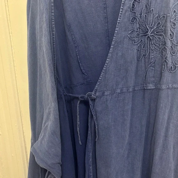 Gretty Zueger Embroidered Wrap Dress - Picture 11 of 14
